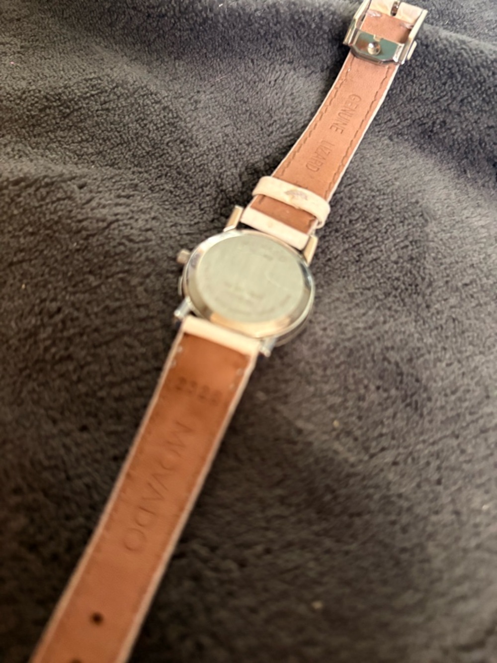 Movado Women's Watch with a off white genuine lizar Strap Watch with Silver Dial - Picture 5 of 15